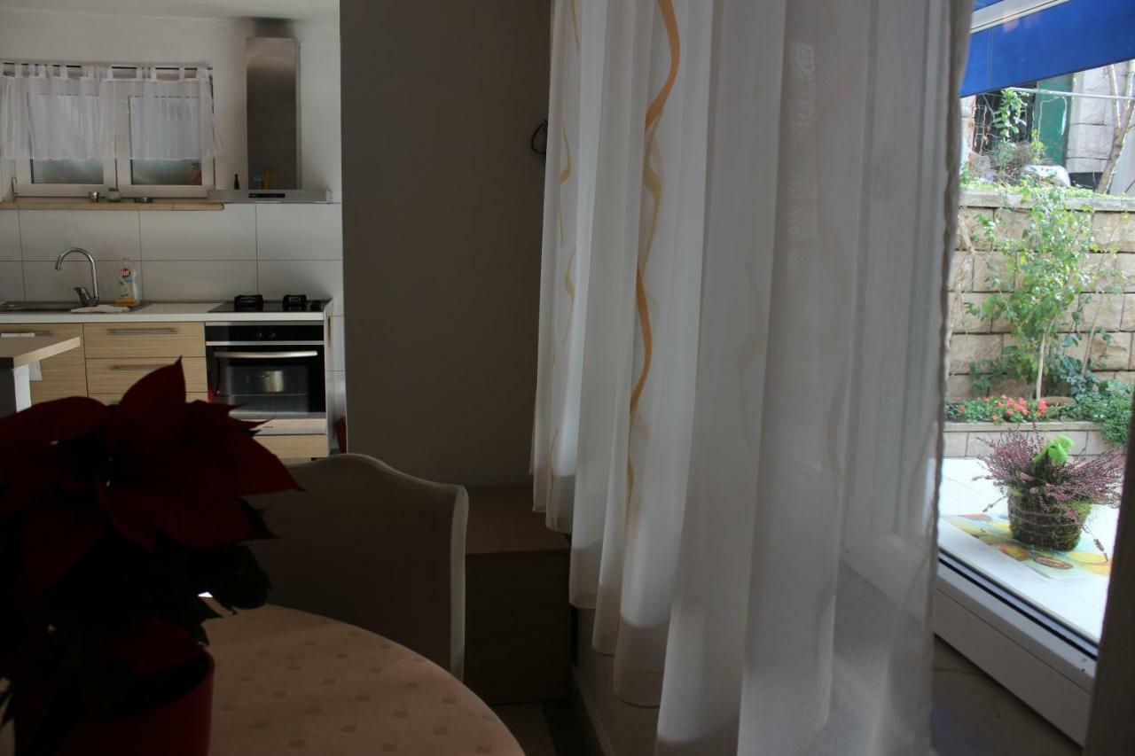 Apartment Pino Pucisca Exterior foto